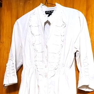 Gretty Zueger Size Medium White Embroidered Top